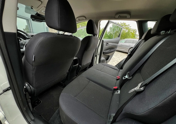 Nissan Qashqai cena 69900 przebieg: 82000, rok produkcji 2020 z Chrzanów małe 667